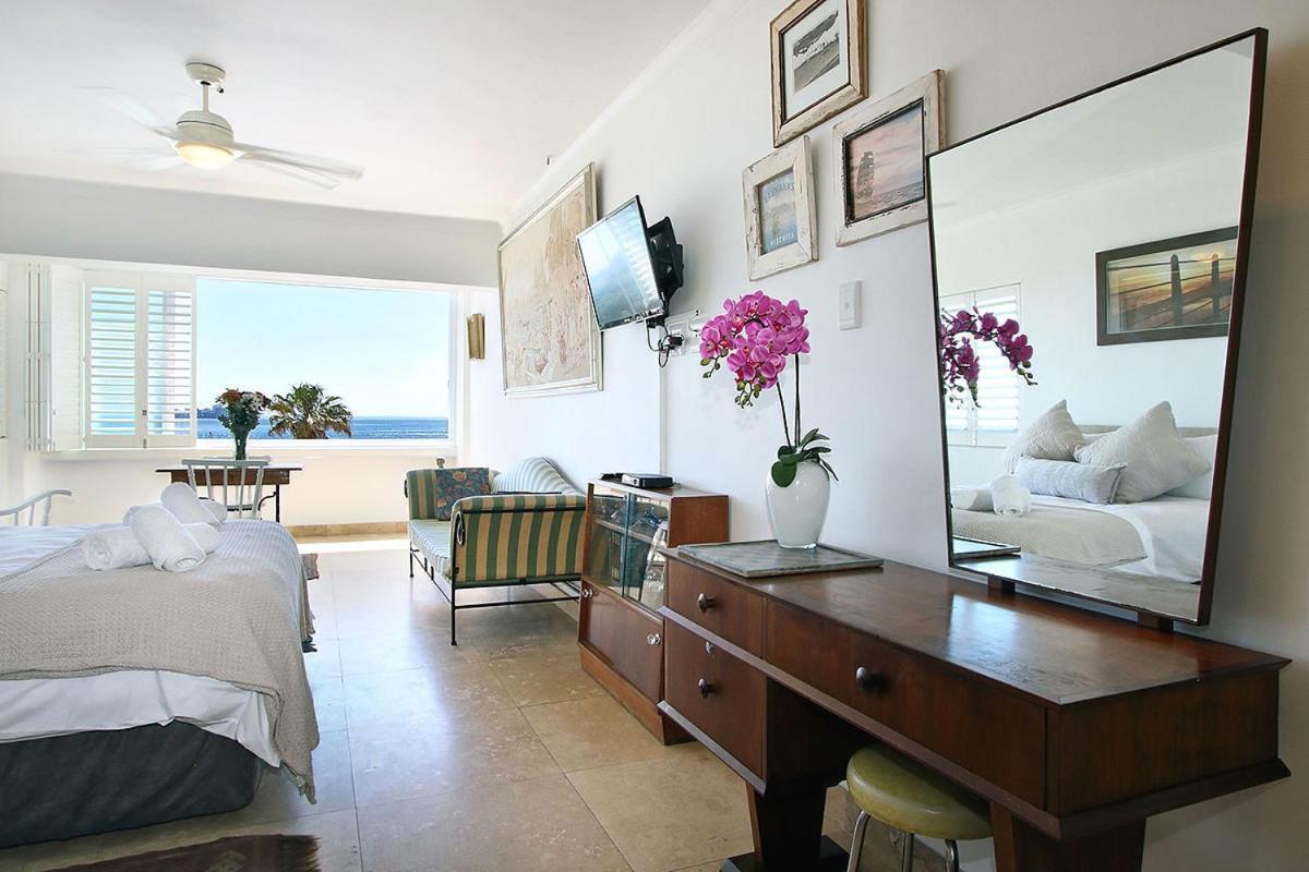 Dolphin Bay Studio With Sea Views Cape Town Exterior photo