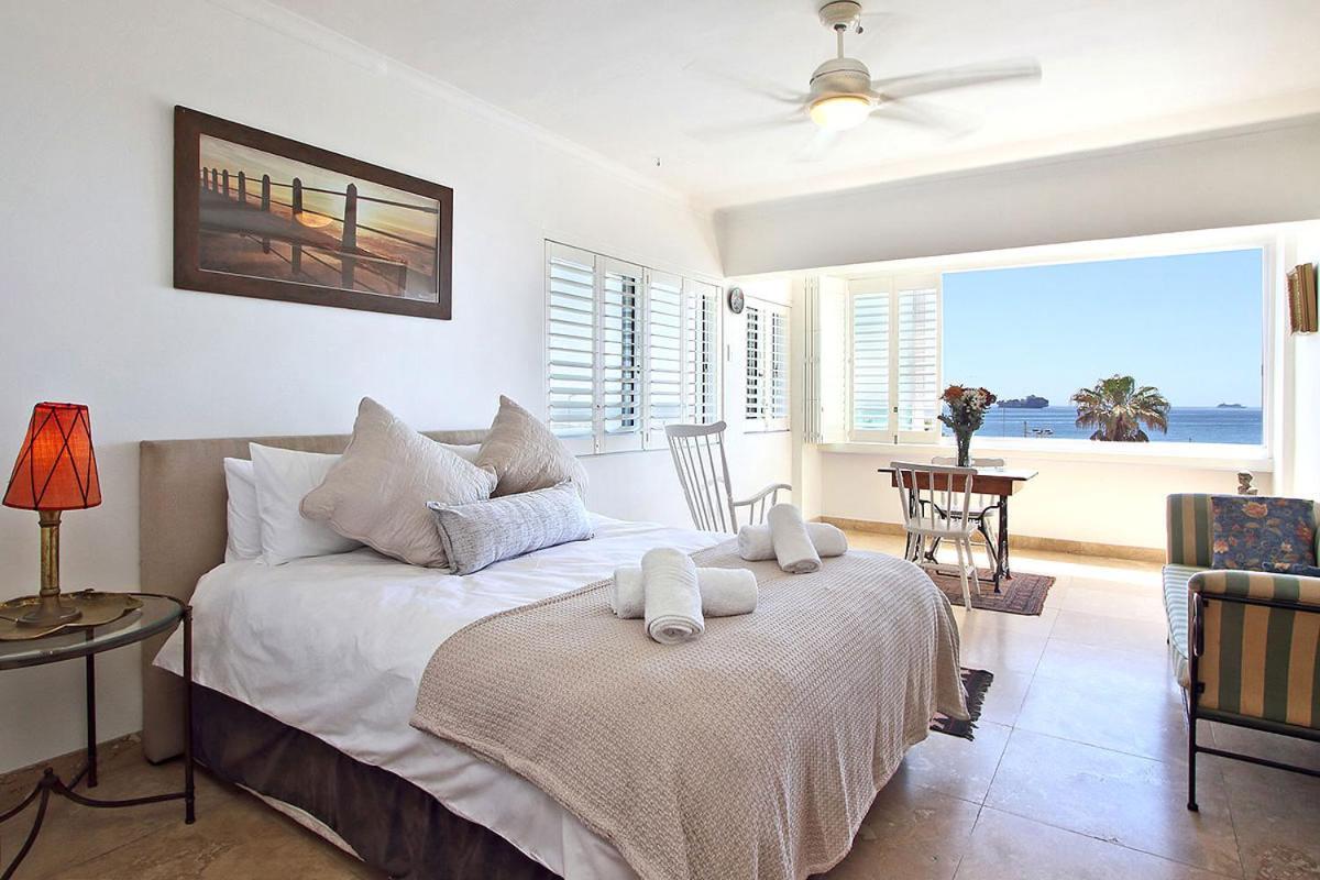 Dolphin Bay Studio With Sea Views Cape Town Exterior photo