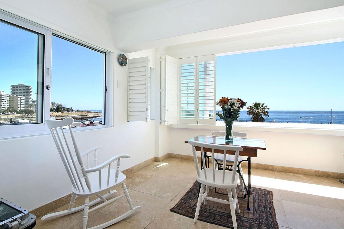 Dolphin Bay Studio With Sea Views Cape Town Exterior photo